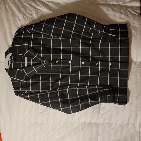 Silkland 100% Silk Button Up Shirt Sz Medium Black and White - Picture 2 of 6